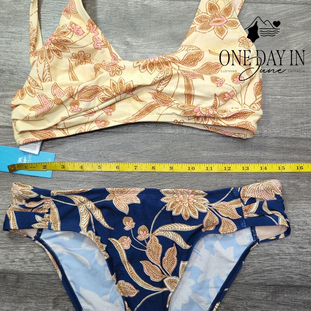 Cupshe Cross Front Bikini Swimsuit Floral Cream Navy Blue Two Piece NWT Size XL - Picture 5 of 7